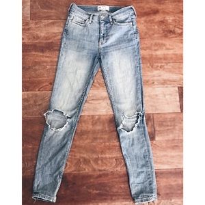 Skinny Free People ripped knee jeans